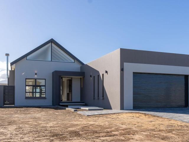 House for sale in Groot Brak Rivier, Western Cape