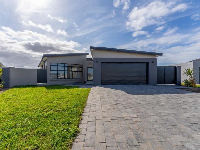 House for sale in Groot Brak Rivier, Western Cape