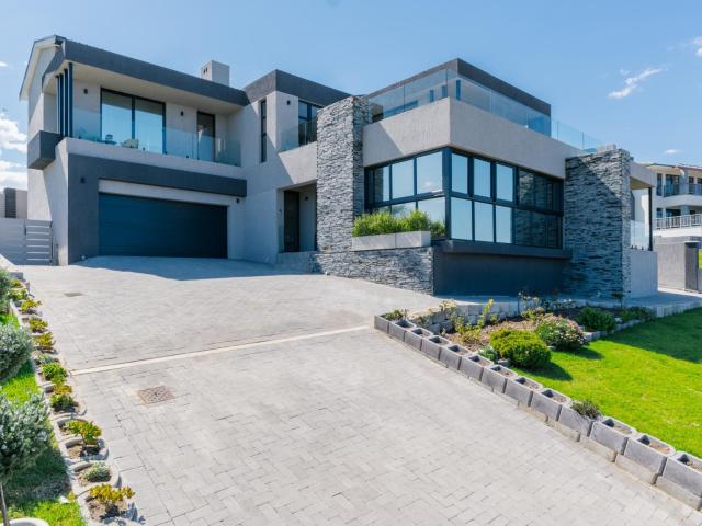 House for sale in Groot Brak Rivier, Western Cape