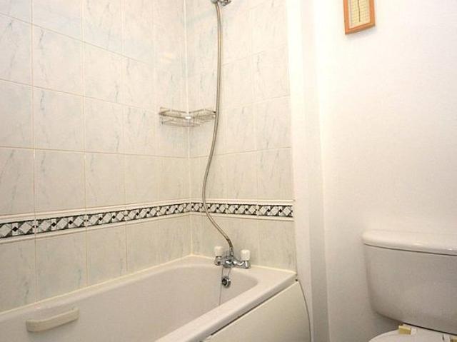 House for rent in Beeston Park Side, Leeds