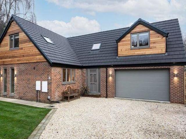House for rent in Oakwood, Leeds