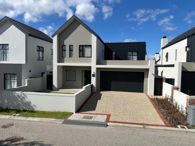 House for sale in Paarl, Drakenstein Local Municipality