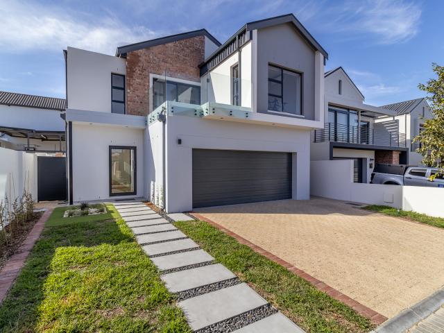 House for sale in Paarl, Western Cape