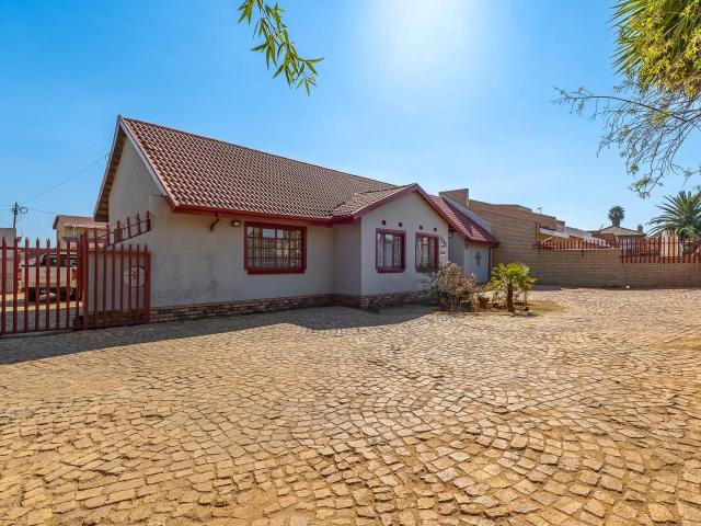 House for sale in Vosloorus, Gauteng