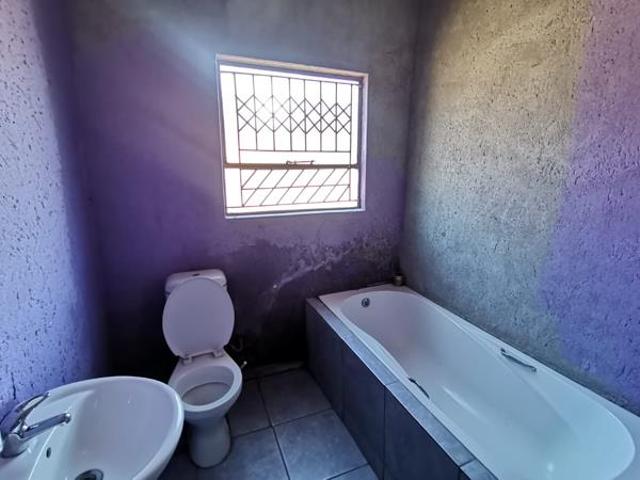 House for sale in Hartbeespoort Dam Nature Reserve, North West