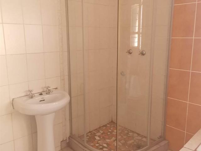 House for sale in Hartbeespoort Dam Nature Reserve, North West