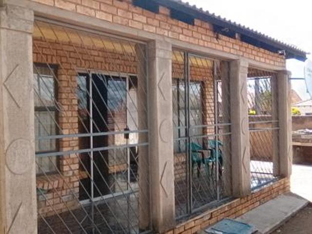 House for sale in Hartbeespoort Dam Nature Reserve, North West