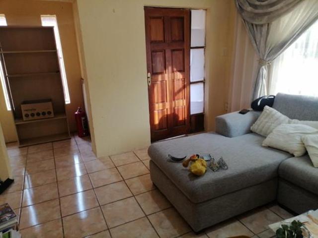 House for sale in Hartbeespoort Dam Nature Reserve, North West