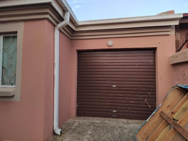 House for sale in Hartbeespoort Dam Nature Reserve, North West