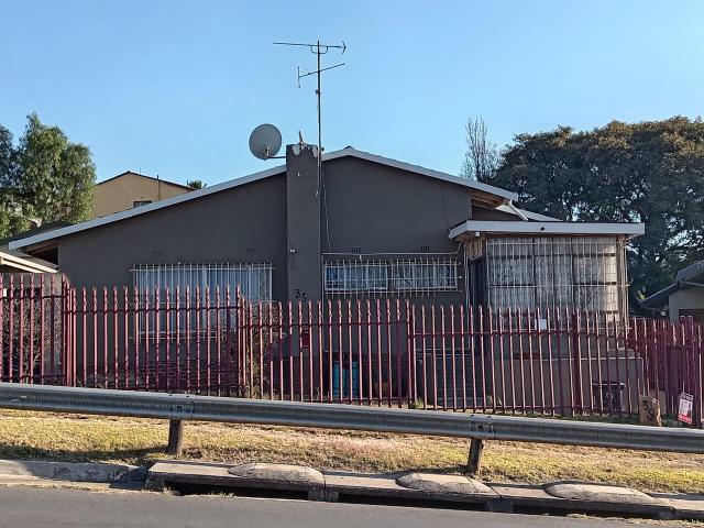 House for sale in Roodepoort