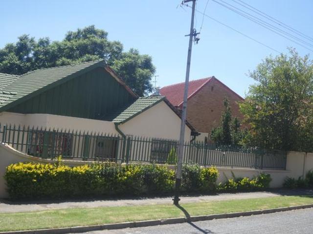 House for rent in Vosloorus, Gauteng