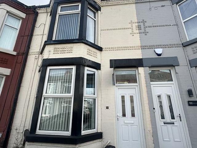 House for rent in Calderstones