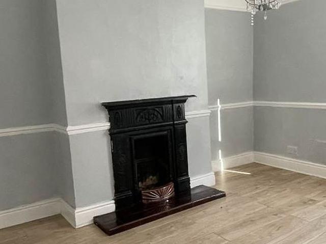 House for rent in Stoneycroft, Calderstones
