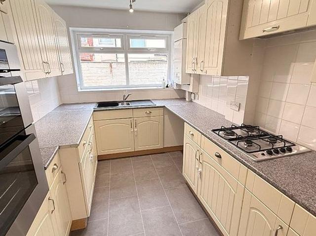 House for rent in Calderstones