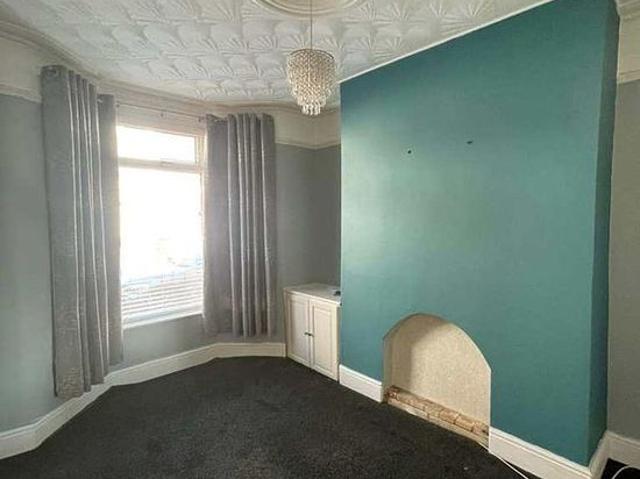 House for rent in Clubmoor, Calderstones