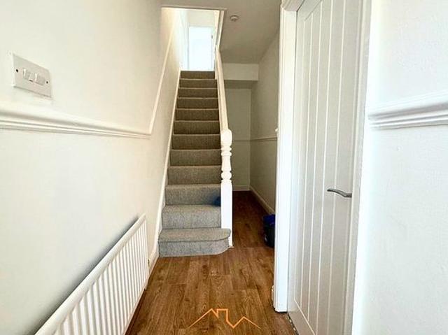 House for rent in Stoneycroft, Calderstones