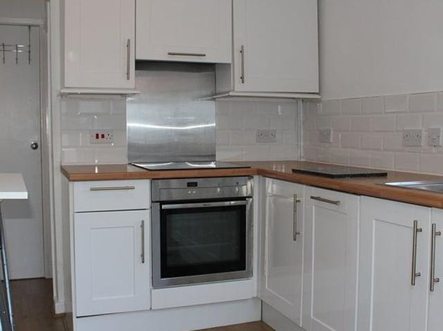 House for rent in Calderstones