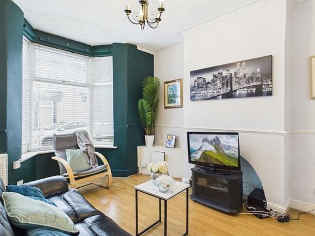 House for rent in Calderstones