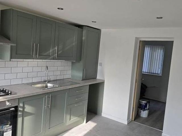 House for rent in Calderstones