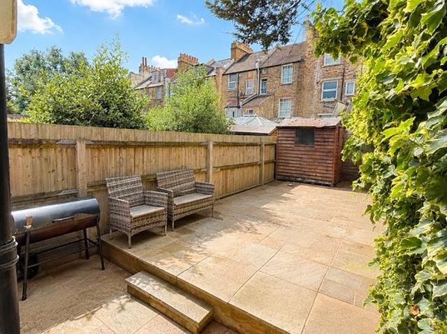 House for rent in London Borough of Lewisham, Lower Sydenham