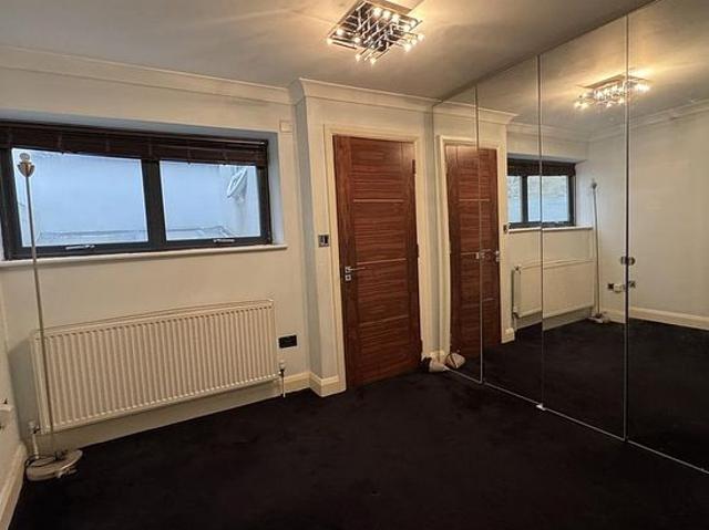 House for rent in London Borough of Richmond upon Thames, Greater London