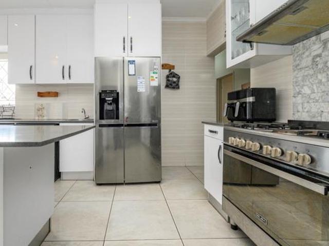 House for sale in Port Elizabeth, Eastern Cape