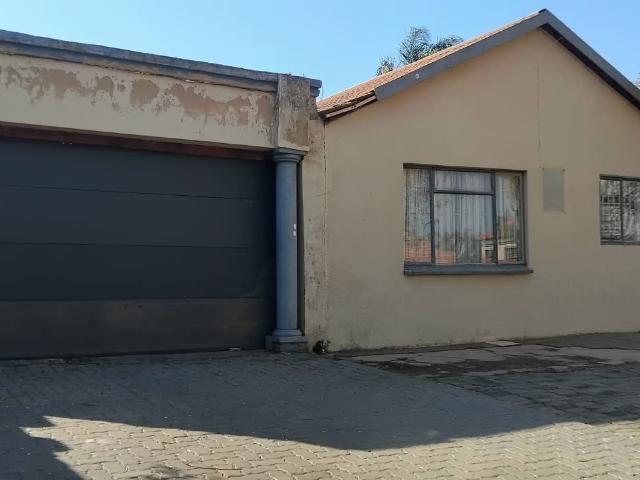 House for sale in Waterkloof, Gauteng