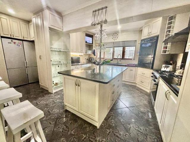 House for sale in Cape Town, Western Cape
