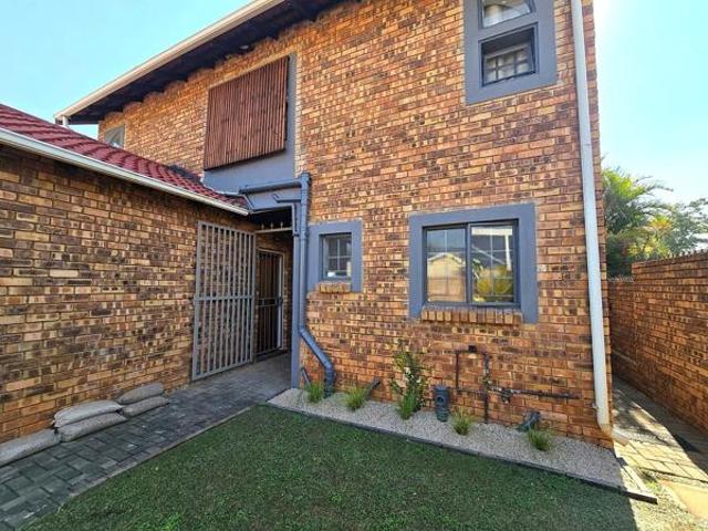 House for rent in Waterkloof, Gauteng