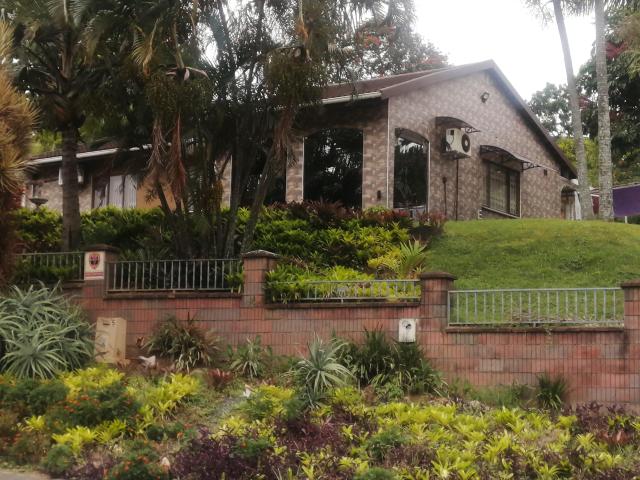 House for sale in Queensburgh, Kwazulu-natal