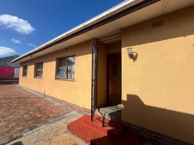 House for sale in Cape Town, Western Cape