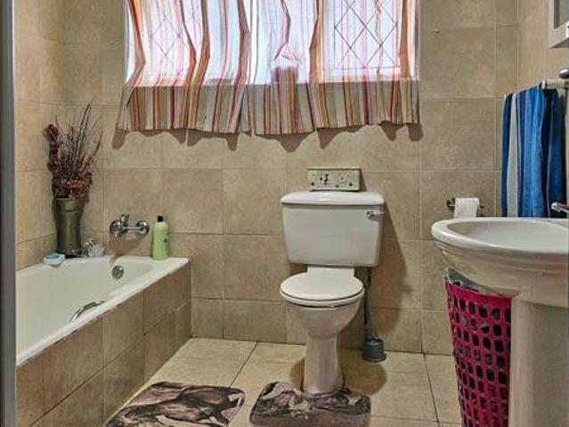 House for sale in Ugu District Municipality, Kwazulu-natal
