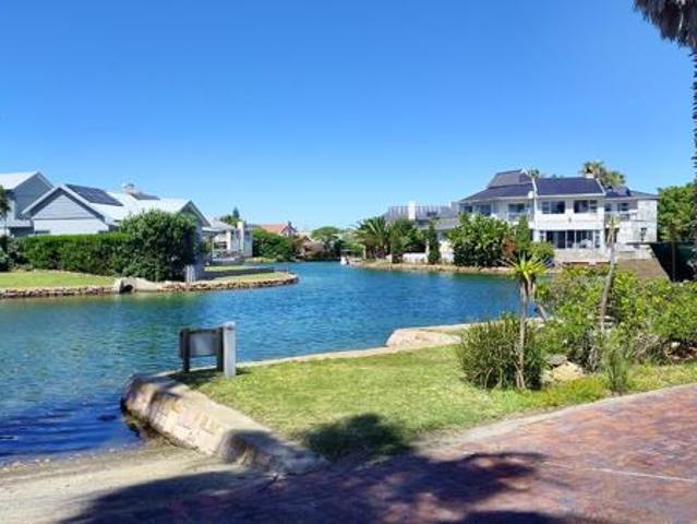 House for sale in Jeffreys Bay, Kouga Local Municipality