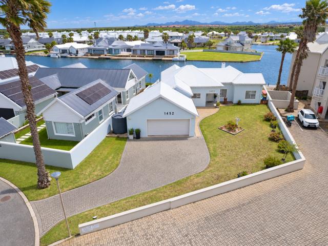 House for sale in Jeffreys Bay, Kouga Local Municipality