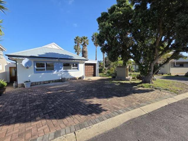 House for sale in Cape St Francis, Eastern Cape