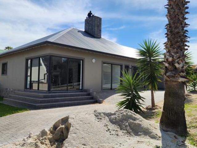 House for sale in Jeffreys Bay, Kouga Local Municipality