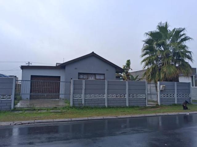 House for sale in Cape Town, Western Cape