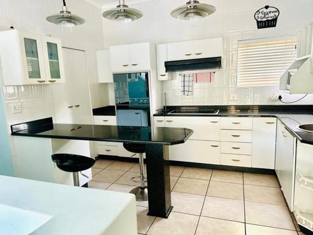 House for sale in Richards Bay, uMhlathuze Local Municipality
