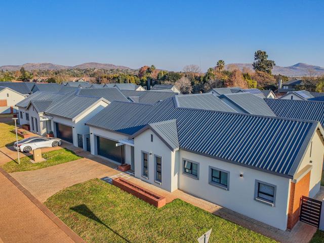 House for rent in Hartbeespoort Dam Nature Reserve, North West