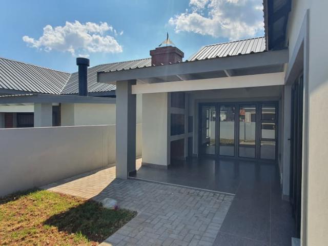 House for sale in Hartbeespoort Dam Nature Reserve, North West