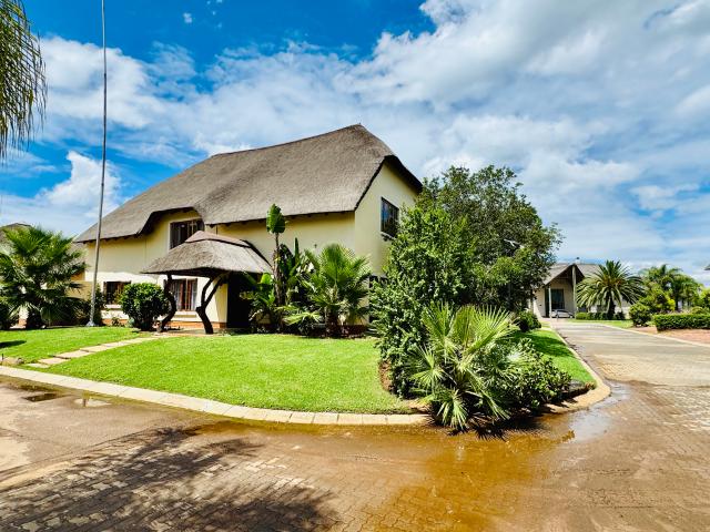 House for sale in Hartbeespoort Dam Nature Reserve, North West