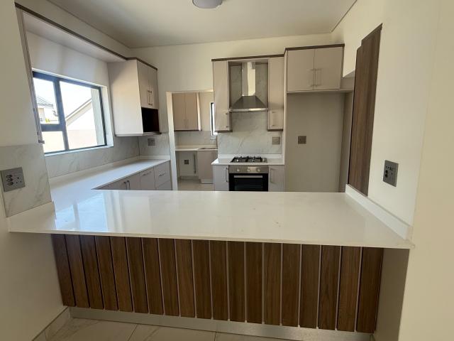 House for sale in Hartbeespoort Dam Nature Reserve, North West