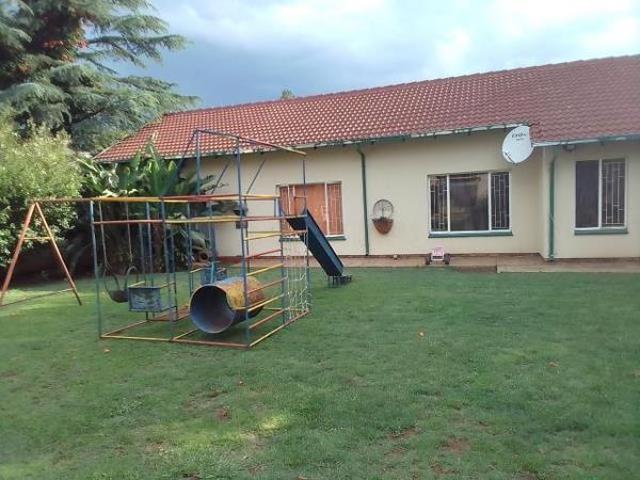 House for rent in North West