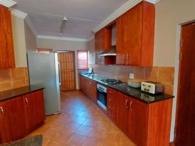 House for rent in North West