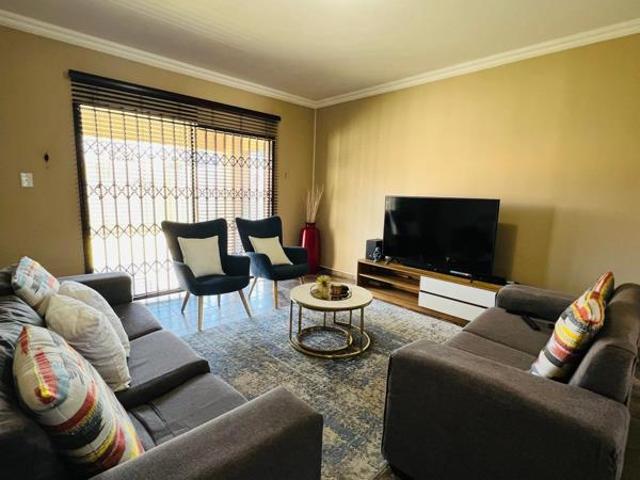 House for rent in North West