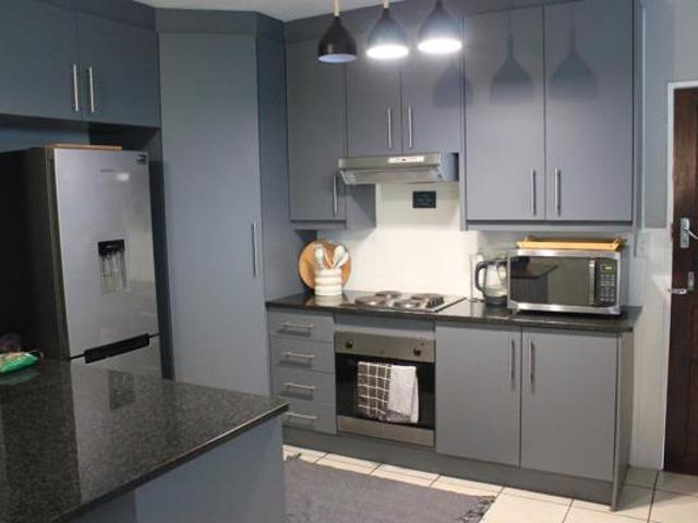 House for rent in North West