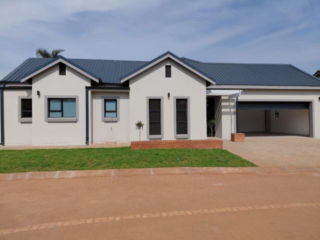 House for sale in Hartbeespoort Dam Nature Reserve, North West