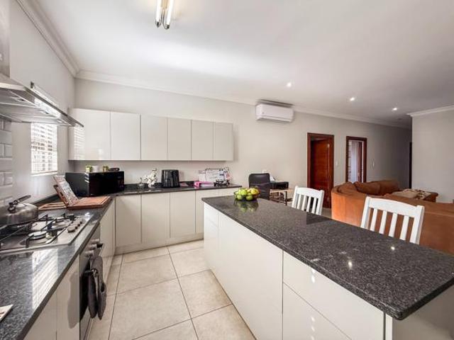House for rent in North West