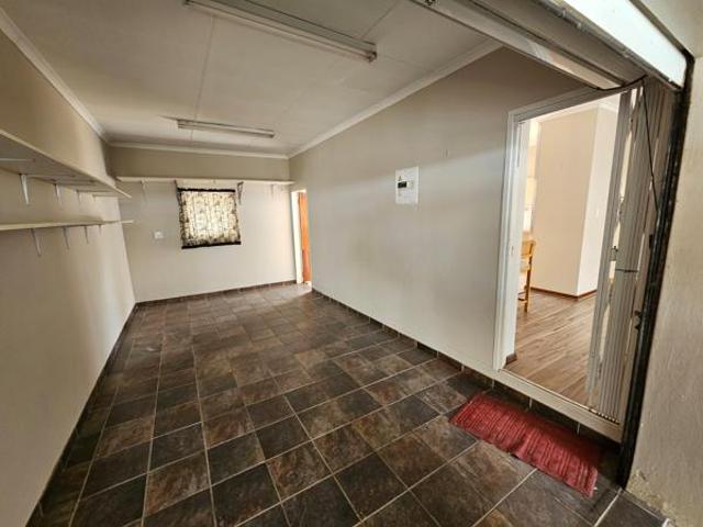 House for rent in Waterkloof, Gauteng