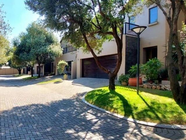 House for rent in Waterkloof, Gauteng